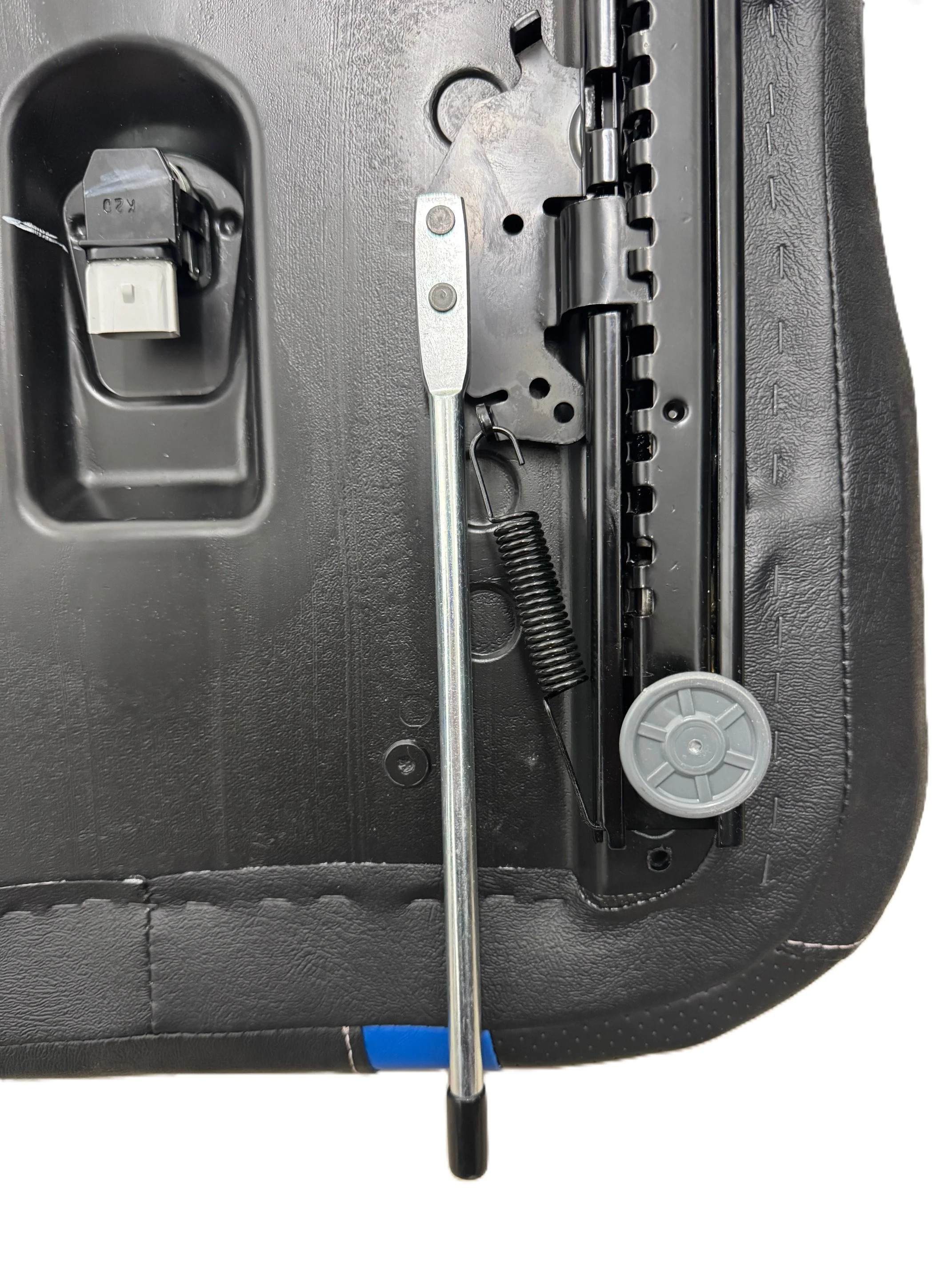 CUB CADET Riding Lawn Mower Zero Turn Seat | With Adjustable Rails | 757-06094 757-06219 - Image 6